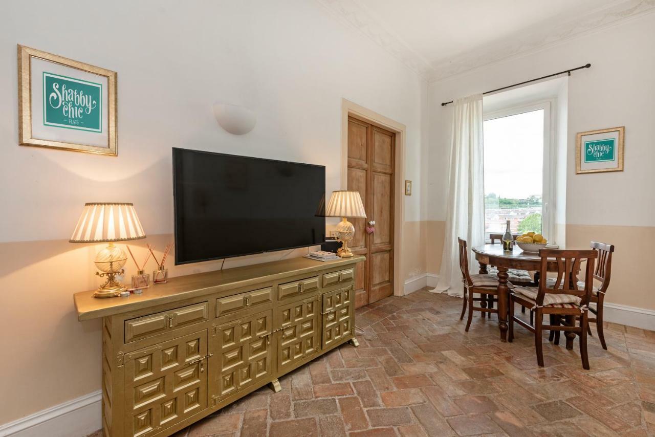 Shabby Chic Flats Vatican Museums Apartment *