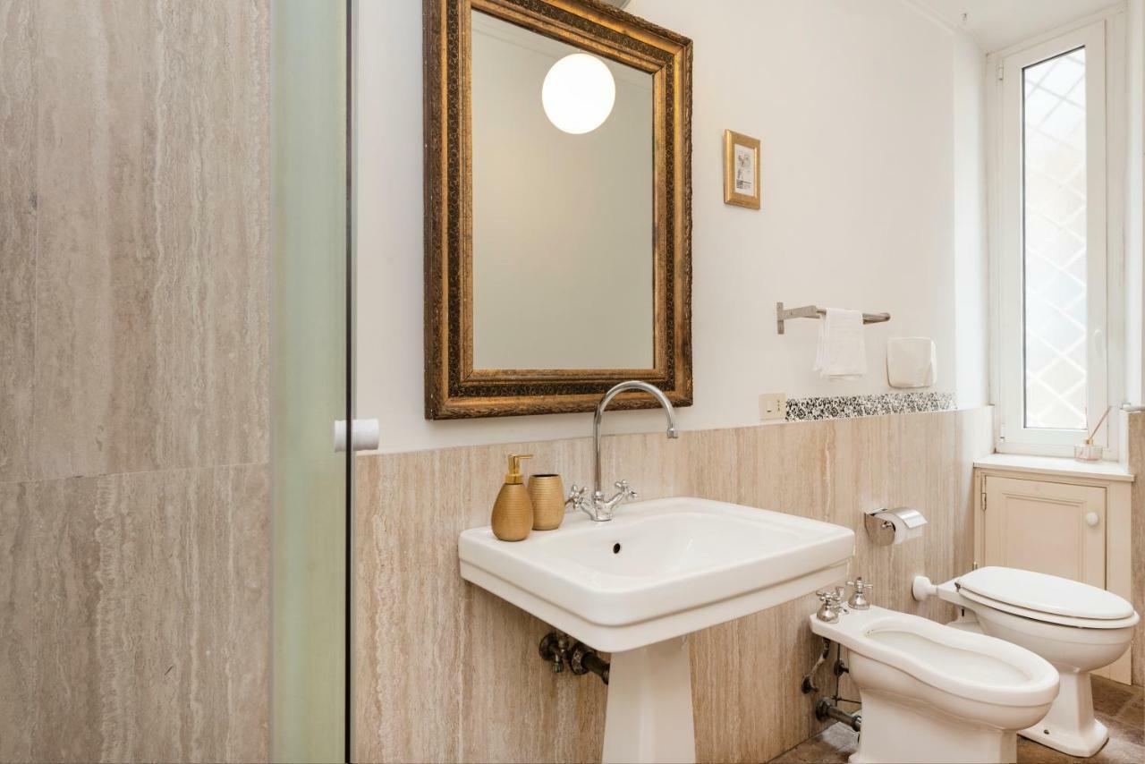 Shabby Chic Flats Vatican Museums Apartment *
